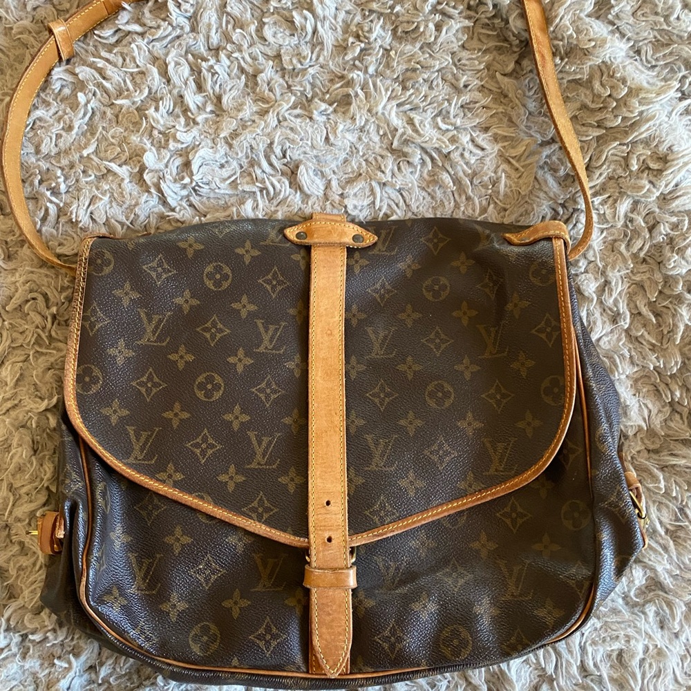 LOUIS VUITTON Saumur 35 Monogram - Picture 2 of 7